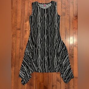Vince Camuto Black and White Print Asymmetrical Sleeveless Dress Size Medium